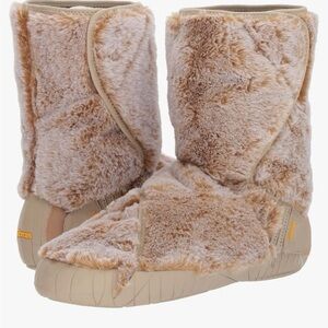 Vibram Women's Furoshiki Mid Boot Lapland Beige size 8-9 women
